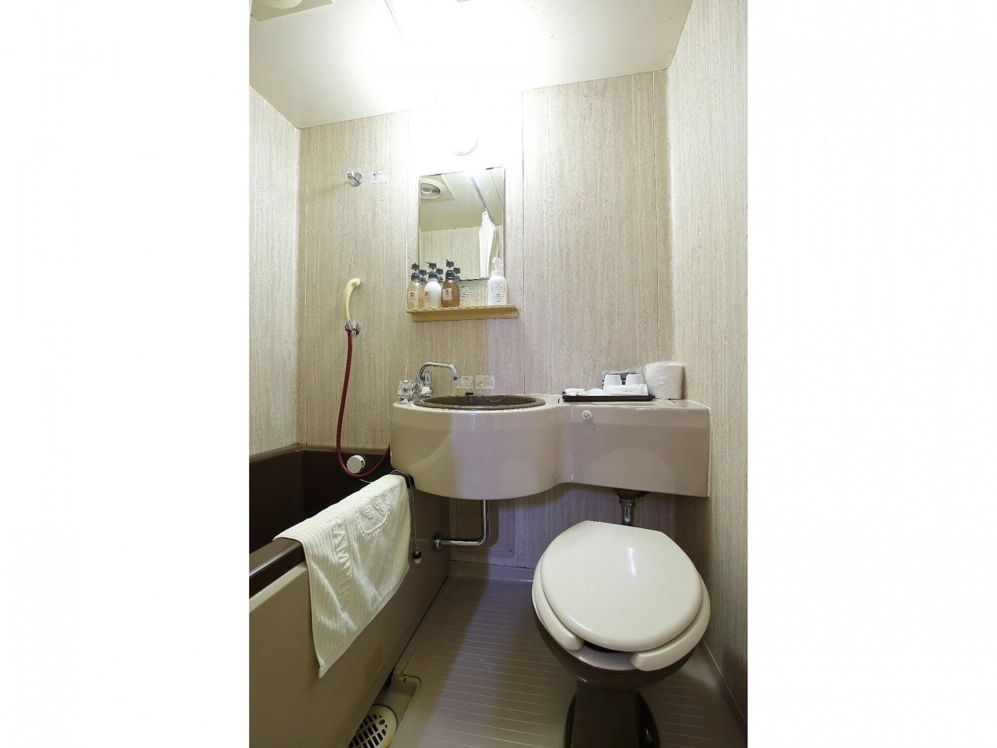 Grampus Namba Hotel 3*